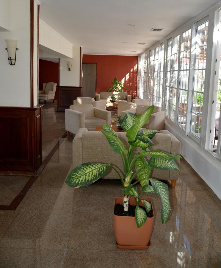 Club Lapethos Bungalow Kyrenia  Eksteriør billede